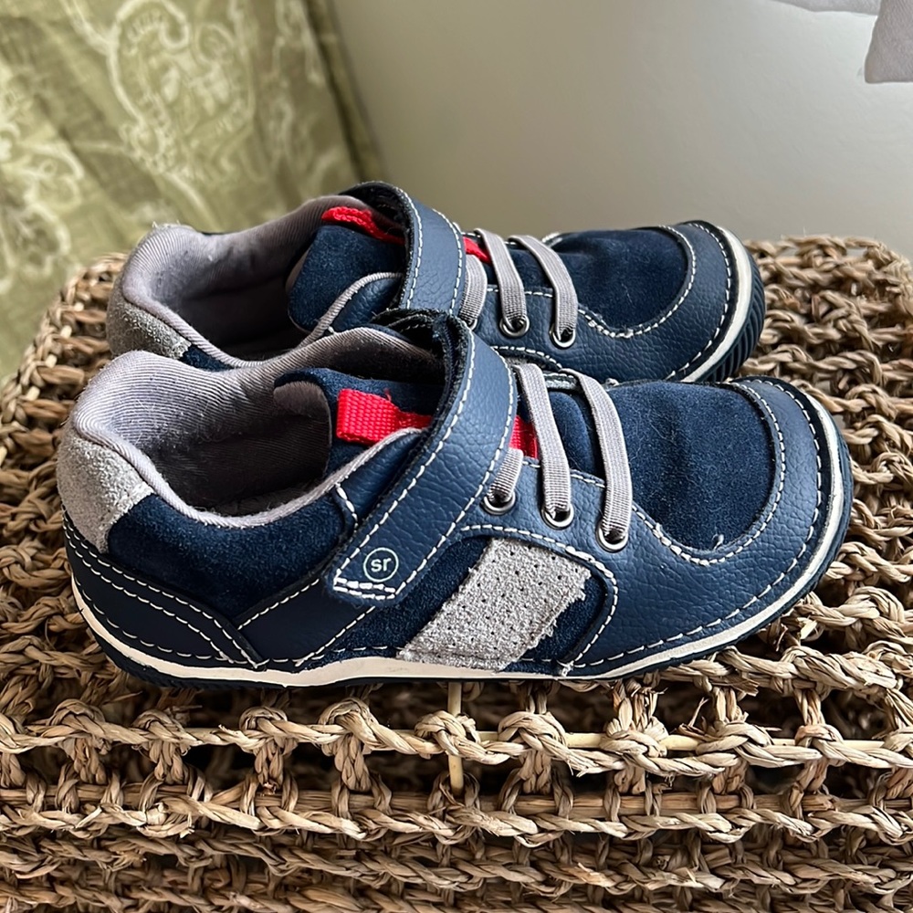 Stride rite boys size 10 sneakers. Only worn a couple times.